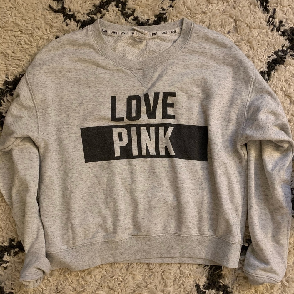 VS PINK SWEATER | SIZE MEDIUM